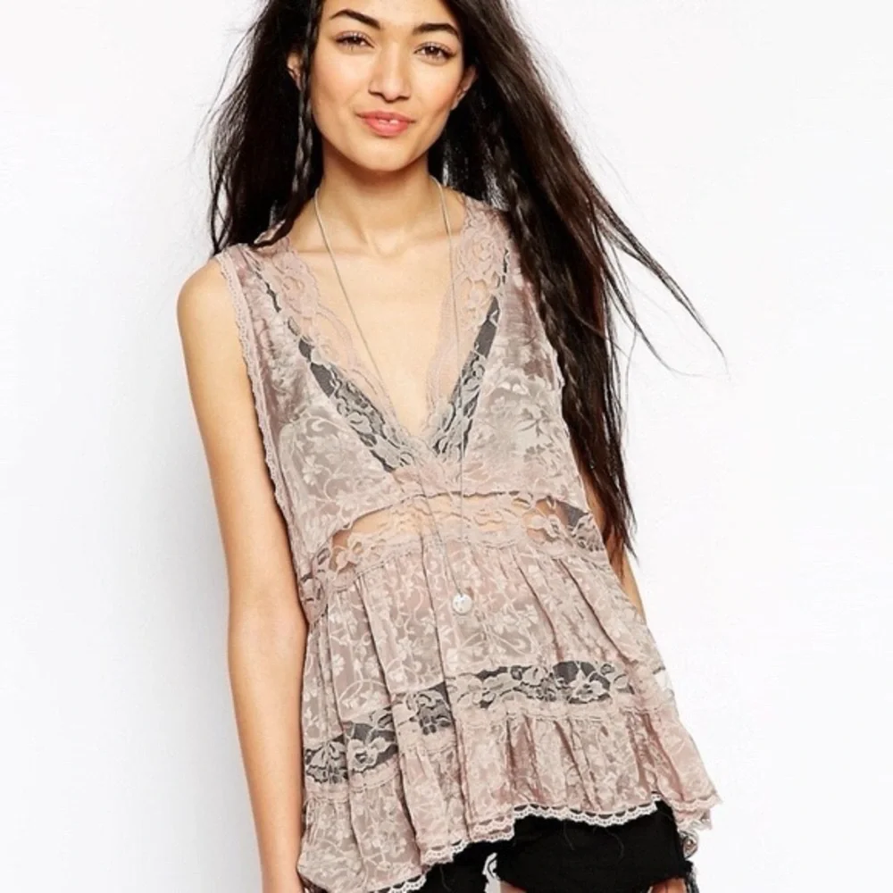 Intimately Free People Trapeze Lace Deep V Top in Pale Mauve - Picture 4 of 12